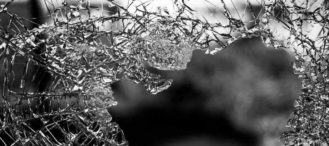 Он заблокировал выезд машины во двор